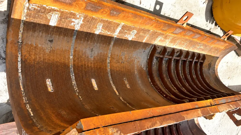 máng chute dẫn liệu công nghiệp